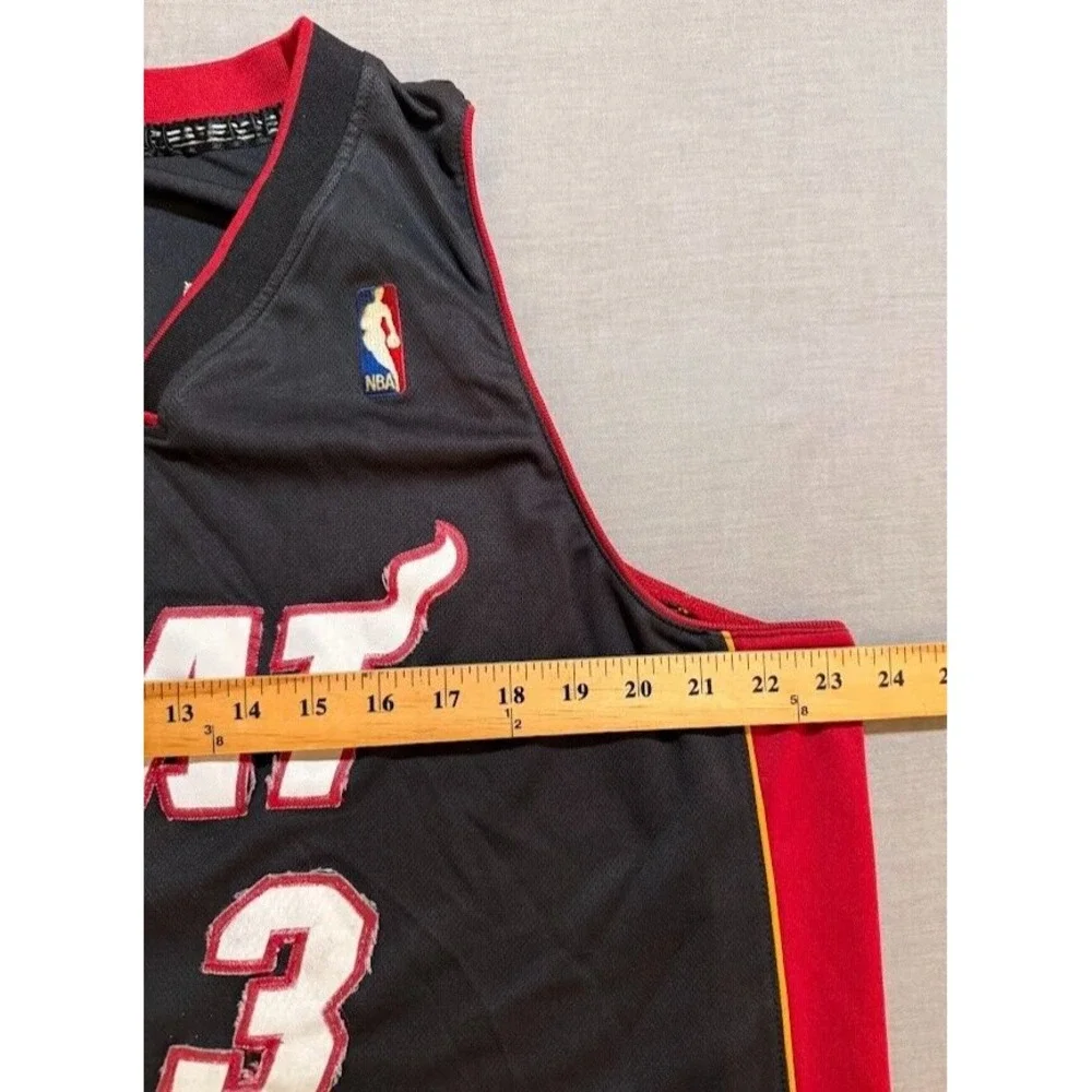 Miami Heat‎ Wade #3 Adidas Jersey Mens Extra Large Black Sleeveless.
